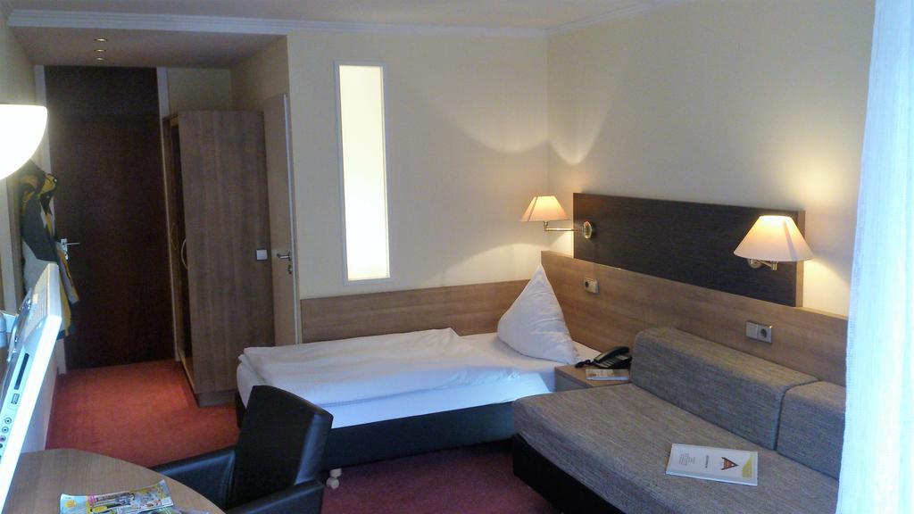 Hotel Bergfrieden バート・ヴィルトバート エクステリア 写真
